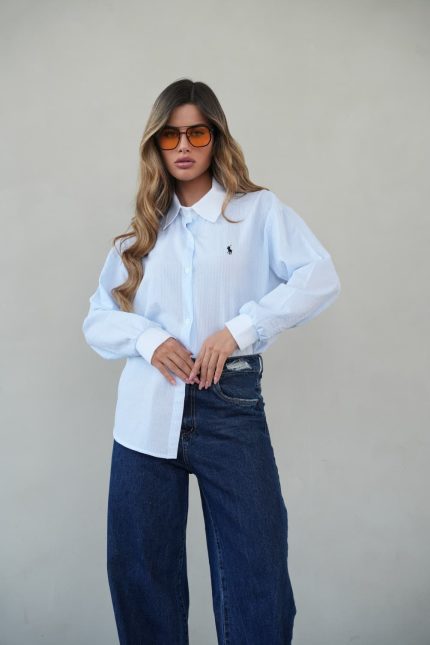 מכופתרת צווארון פולו